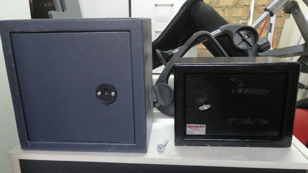 iBidOnStorage.co.za Storage Genie Auction 17006587043489