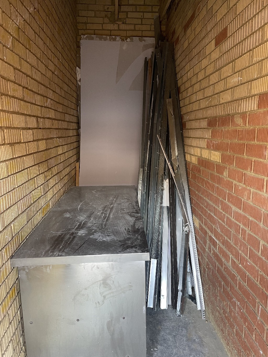 ibidonstorage-co-za-elite-self-storage-auction-17115246279280