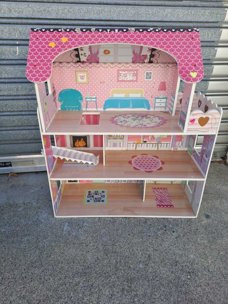 Westlake: Cape Town Storage Unit auction IB-2189 42