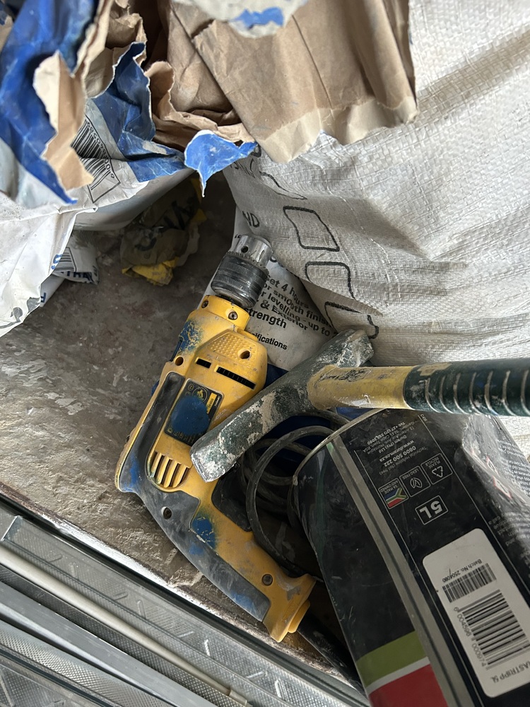 Rent-A-Store Midrand Self storage unit auction IB-9975