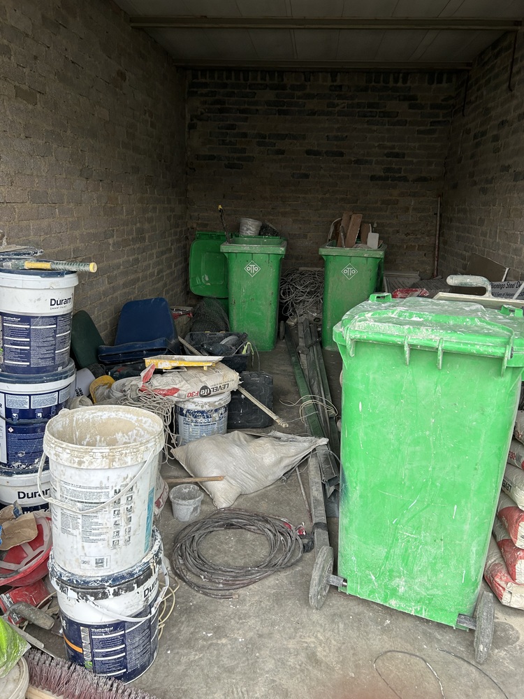 Rent-A-Store Midrand Storage Unit auction IB-9975 12