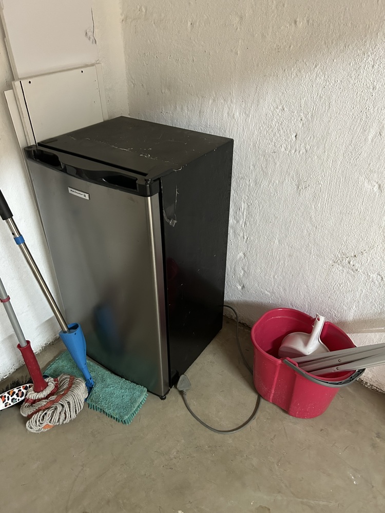 Rent-A-Store Midrand storage facility unit auction IB-9434