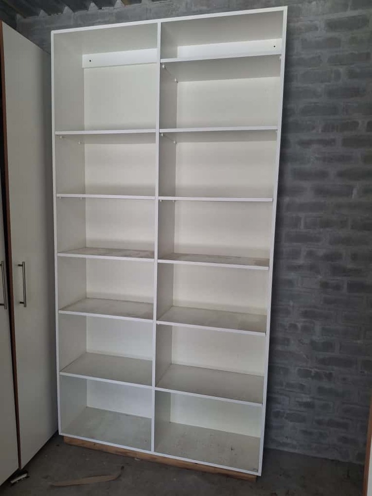 Sun Valley: Cape Town Storage Unit auction IB-8873