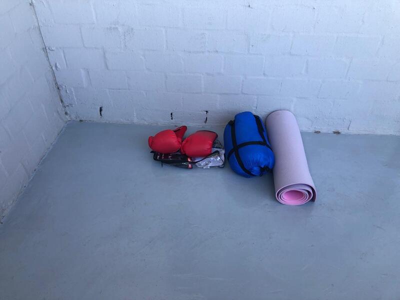 Burgundy  Self storage unit auction IB-7919