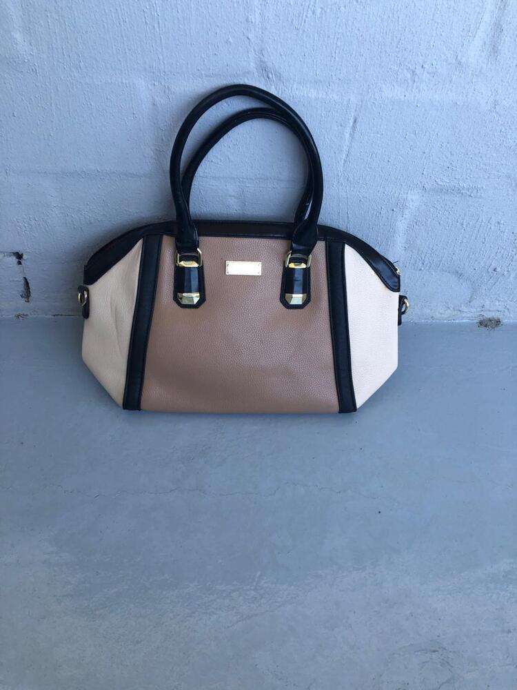 Burgundy  Storage auction IB-7919 20