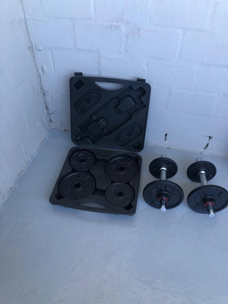 Burgundy  Self storage unit auction IB-7919 23