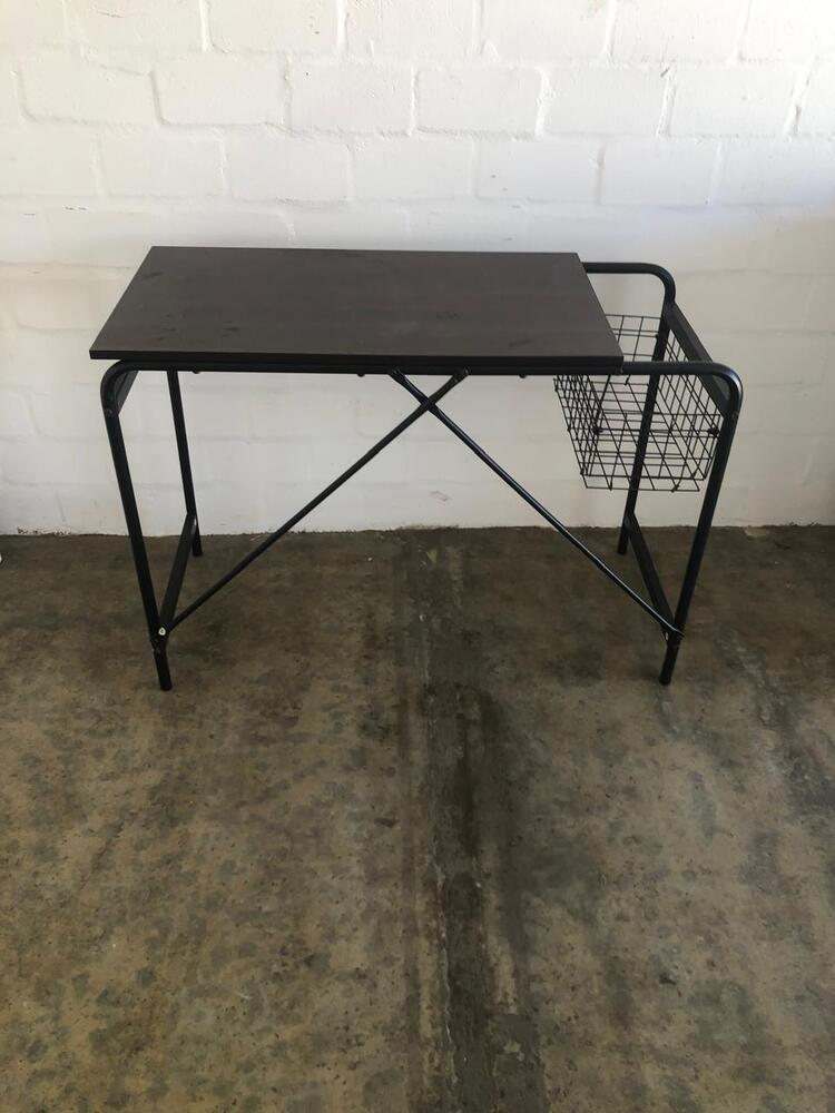 Burgundy  Storage Unit auction IB-1226