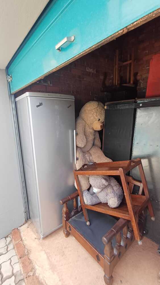 Pretoria North Self storage auction IB-4353