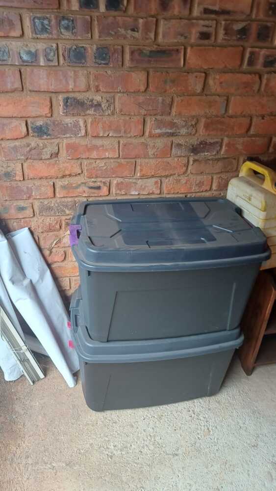 Pretoria North storage facility unit auction IB-4567