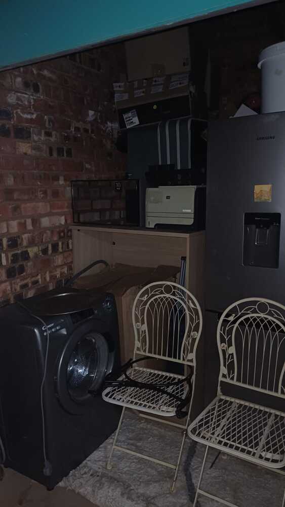 Pretoria North Self storage unit auction IB-9832