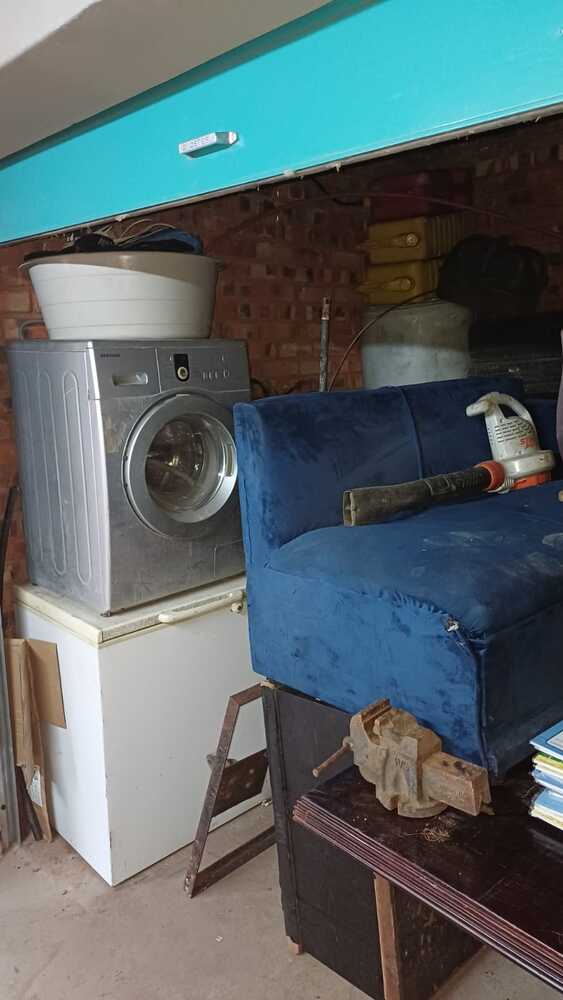 Pretoria North Storage auction IB-8730