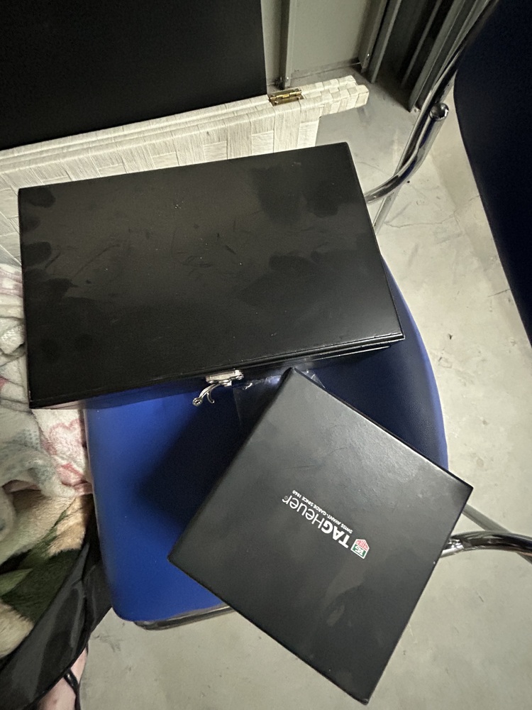 Rent-A-Store Centurion storage facility unit auction IB-7862