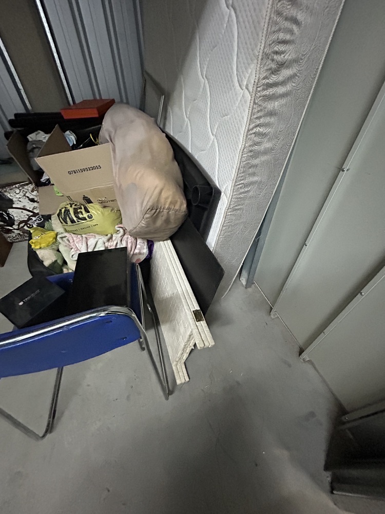 Rent-A-Store Centurion Storage auction IB-7862 10