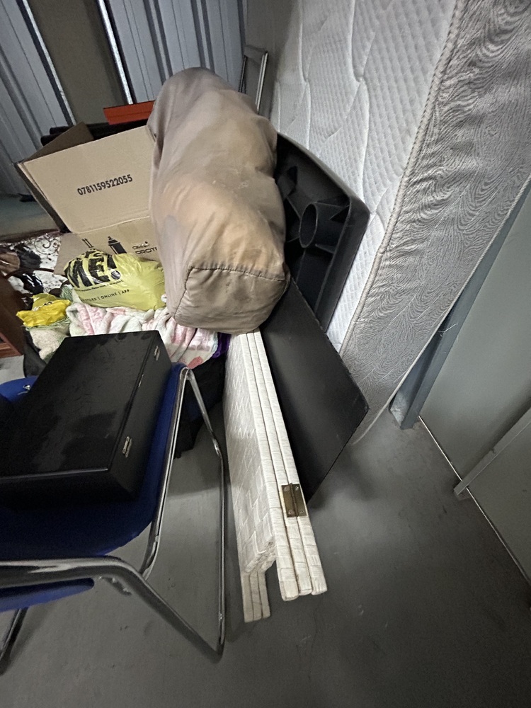 Rent-A-Store Centurion Self storage auction IB-7862 14