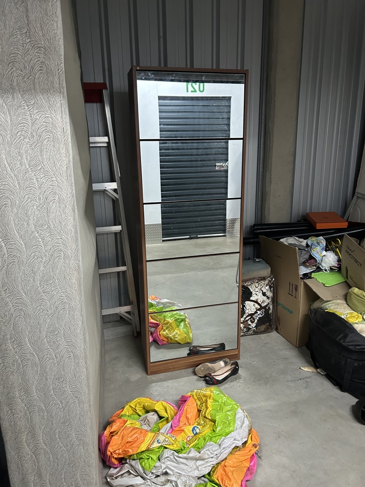 Rent-A-Store Centurion Storage Facility auction IB-7862 21