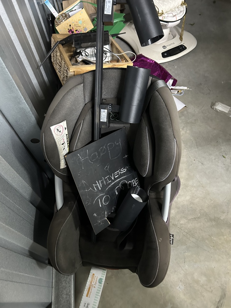 Rent-A-Store Centurion Self storage auction IB-4113