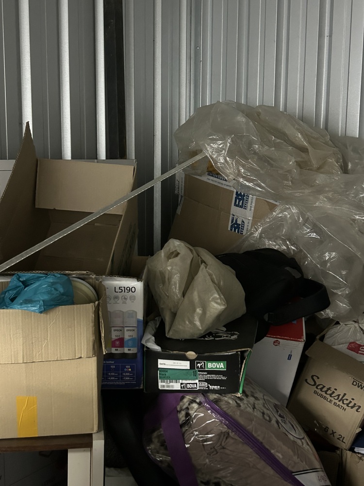 Rent-A-Store Centurion Storage Unit auction IB-2546