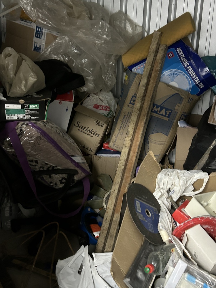 Rent-A-Store Centurion storage facility unit auction IB-2546