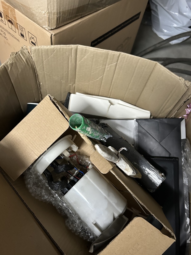 Rent-A-Store Centurion Storage Unit auction IB-2546 12