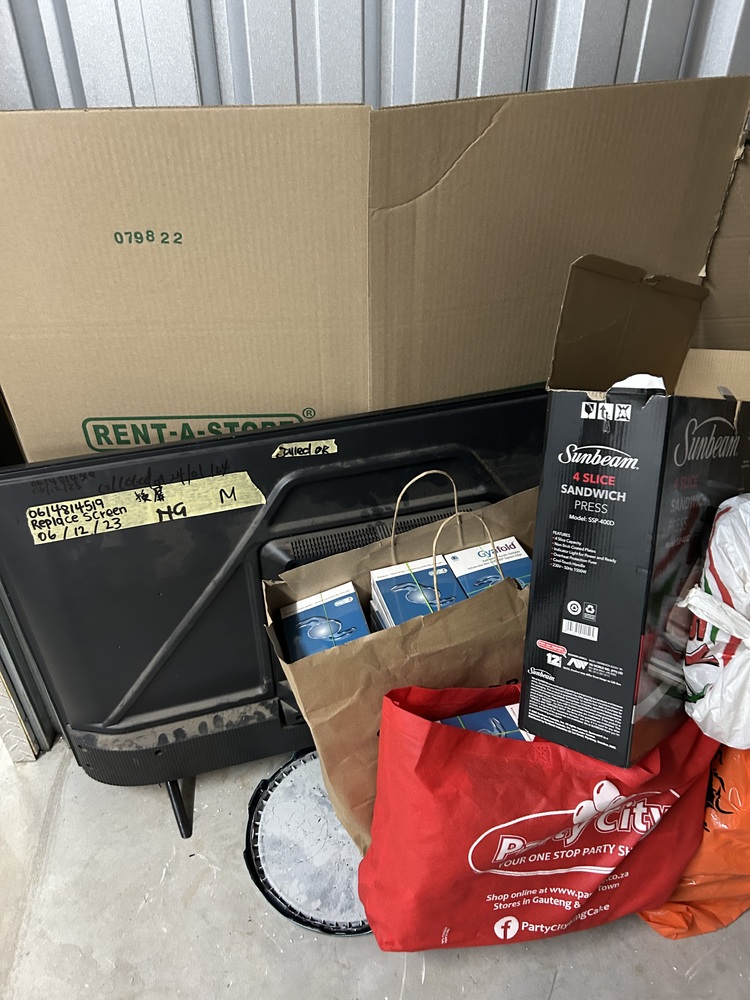 Rent-A-Store Centurion Storage Facility auction IB-2546 21