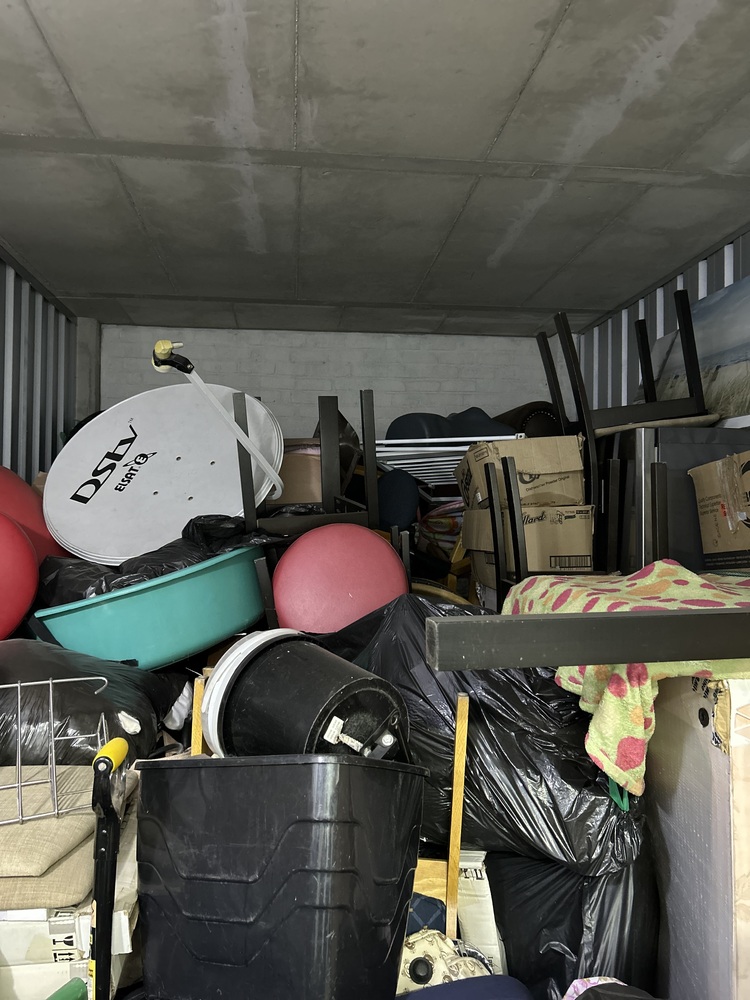 Rent-A-Store Centurion Self storage auction IB-3097 14