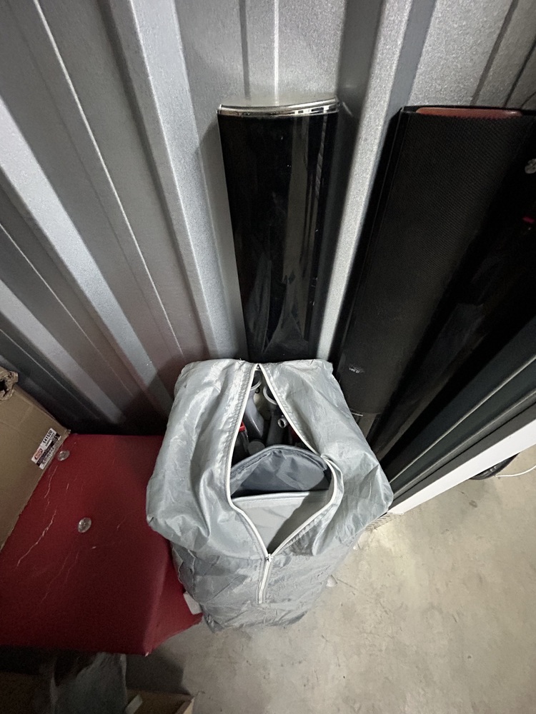 Rent-A-Store Centurion storage facility unit auction IB-5608