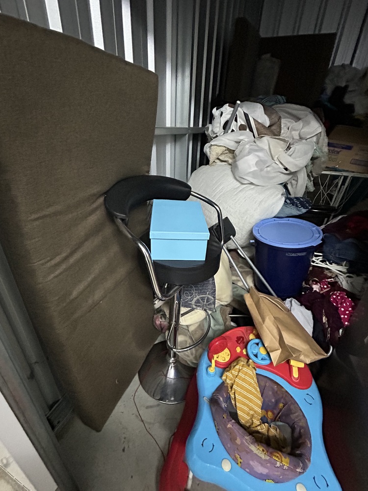 Rent-A-Store Centurion Storage auction IB-5608 10