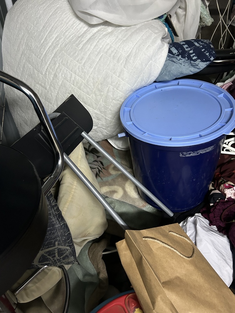 Rent-A-Store Centurion storage facility unit auction IB-5608 16