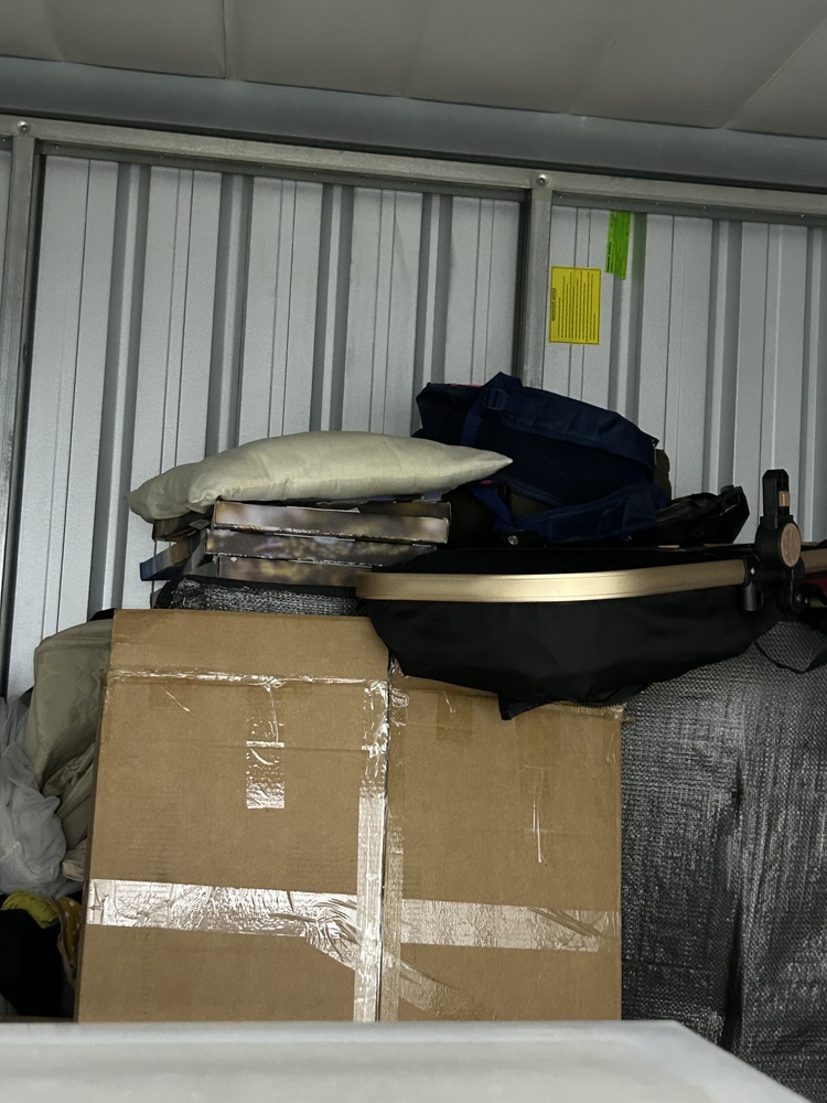 Rent-A-Store Centurion Self storage unit auction IB-5608 23