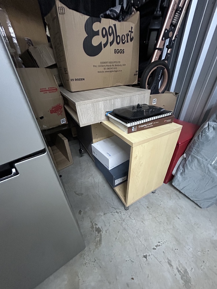 Rent-A-Store Centurion Self storage unit auction IB-5608 33