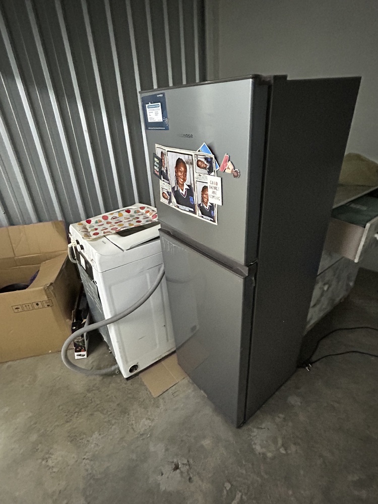 Rent-A-Store Centurion Self storage unit auction IB-7461