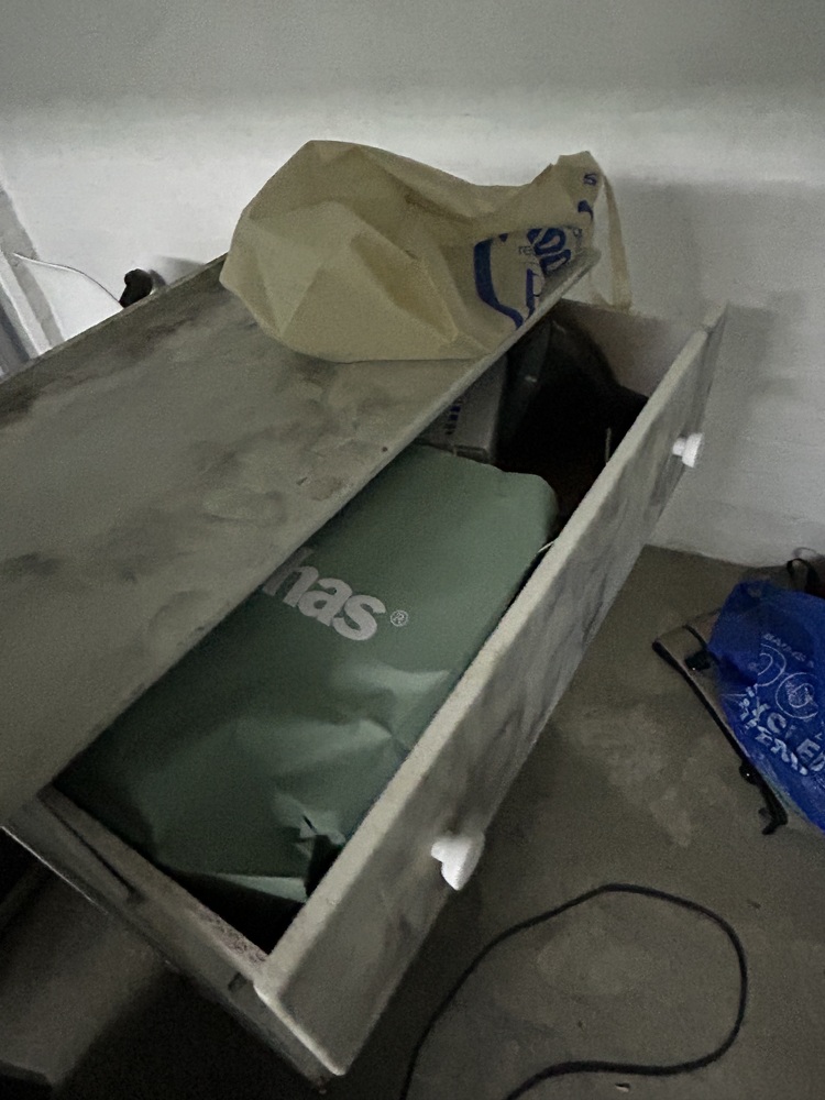 Rent-A-Store Centurion Storage auction IB-7461 20