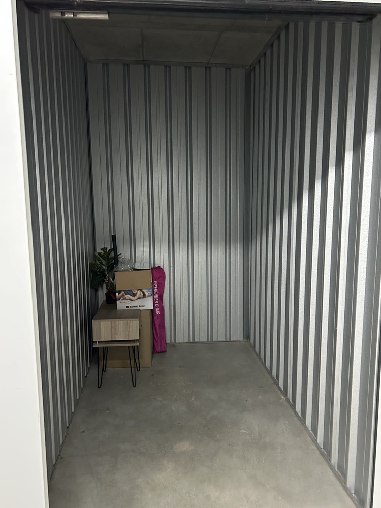 Rent-A-Store Centurion Storage Unit auction IB-3521