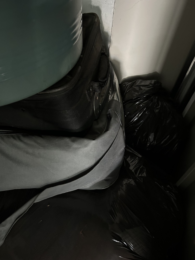 Rent-A-Store Centurion Self storage unit auction IB-7904