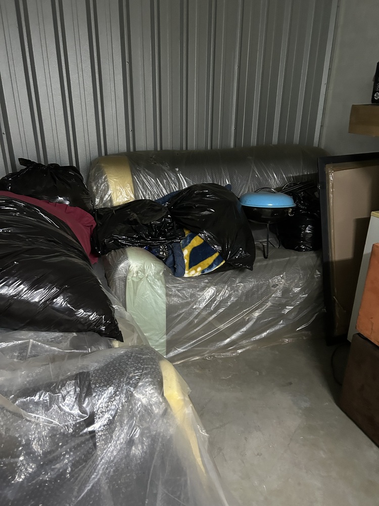 Rent-A-Store Centurion storage facility unit auction IB-7904