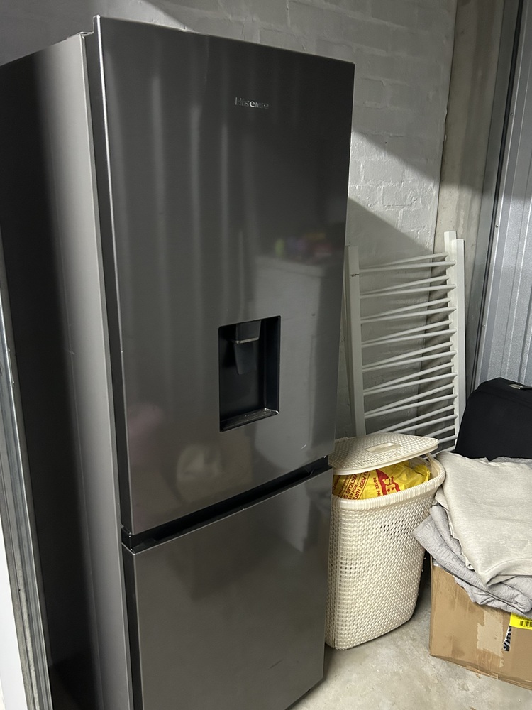 Rent-A-Store Centurion Self storage unit auction IB-1564