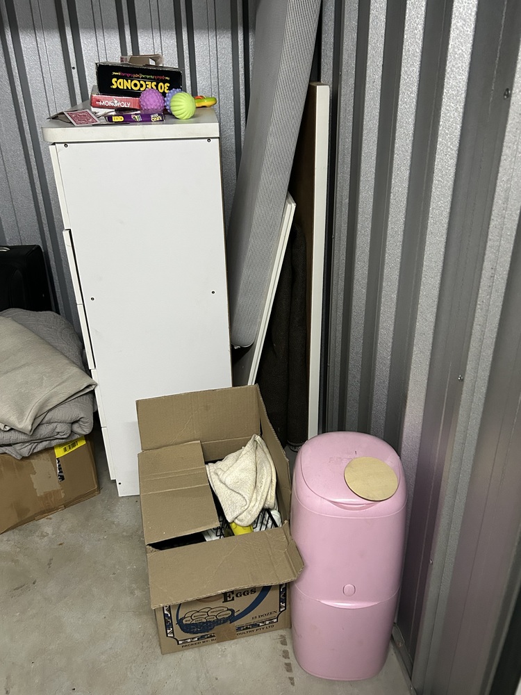 Rent-A-Store Centurion Self storage unit auction IB-1564 13