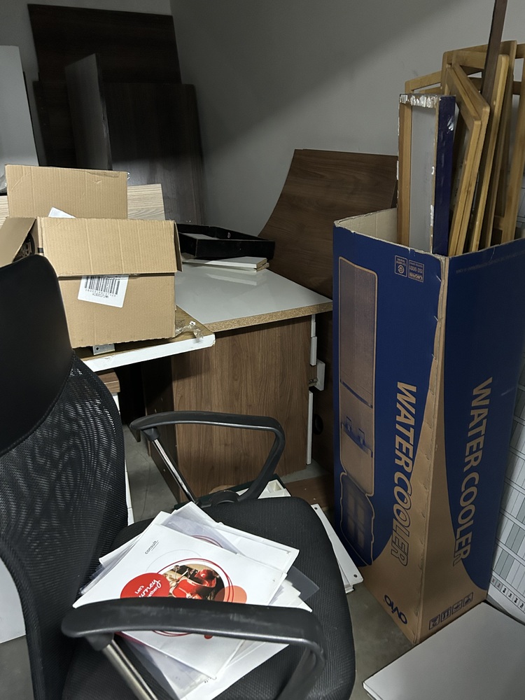 Rent-A-Store Centurion Storage auction IB-2632