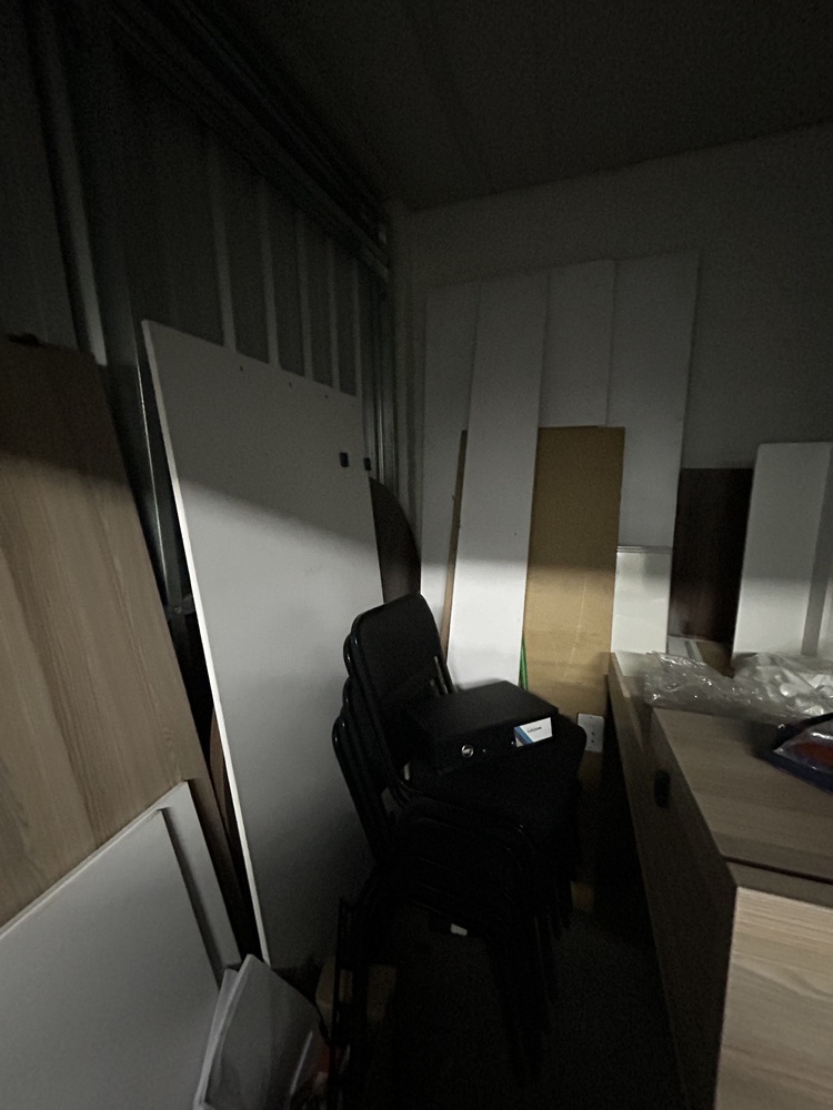 Rent-A-Store Centurion Storage Unit auction IB-2632 12