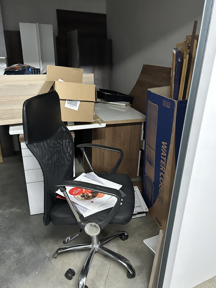 Rent-A-Store Centurion Self storage unit auction IB-2632 13