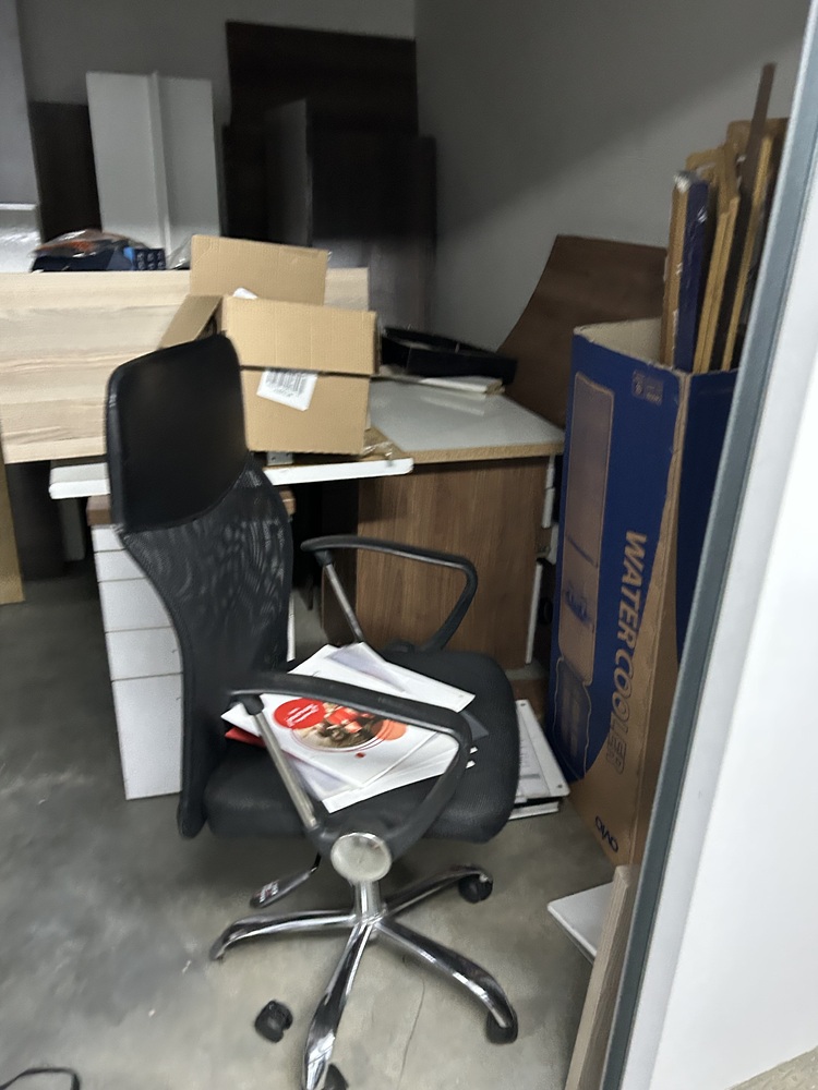 Rent-A-Store Centurion storage facility unit auction IB-2632 16