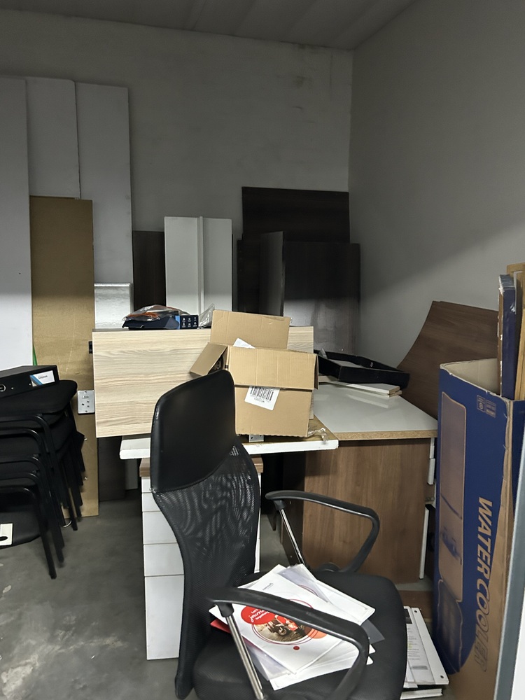 Rent-A-Store Centurion Storage auction IB-2632 20