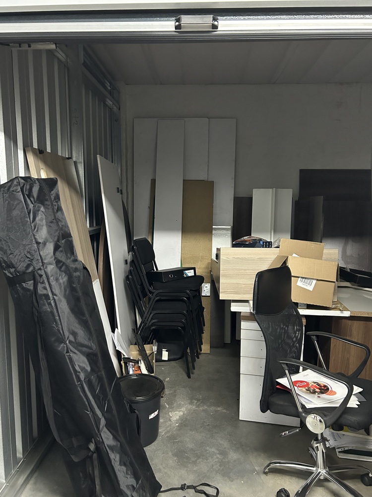 Rent-A-Store Centurion Storage Unit auction IB-2632 22