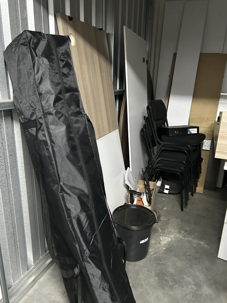 Rent-A-Store Centurion Self storage unit auction IB-2632 23