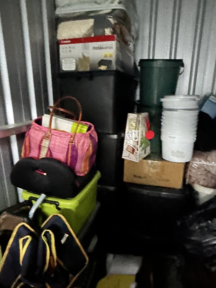 Rent-A-Store Centurion Self storage unit auction IB-8163