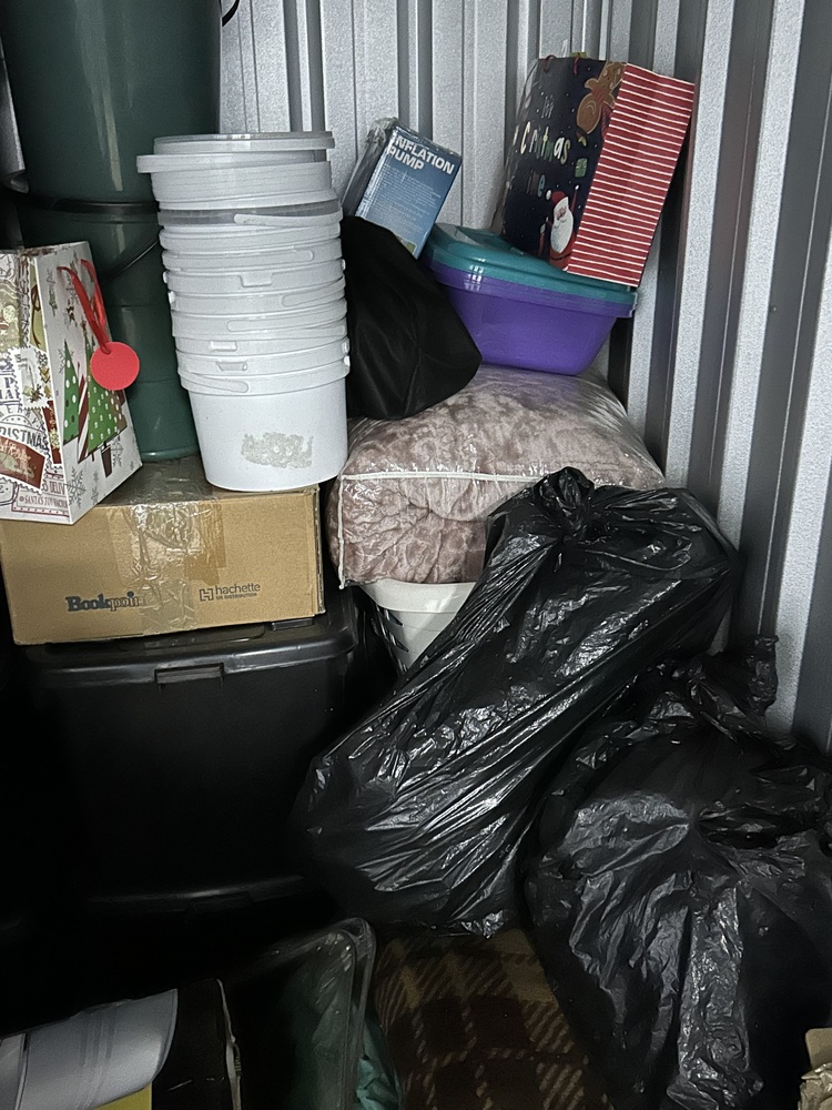 Rent-A-Store Centurion Self storage auction IB-8163 14