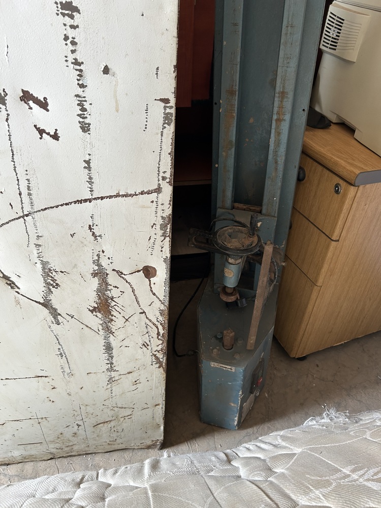 Rent-A-Store Pretoria Self storage auction IB-8731 24