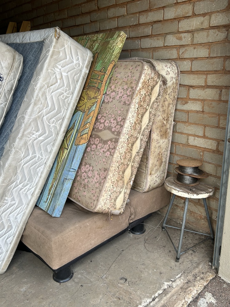 Rent-A-Store Pretoria Self storage unit auction IB-8731 33