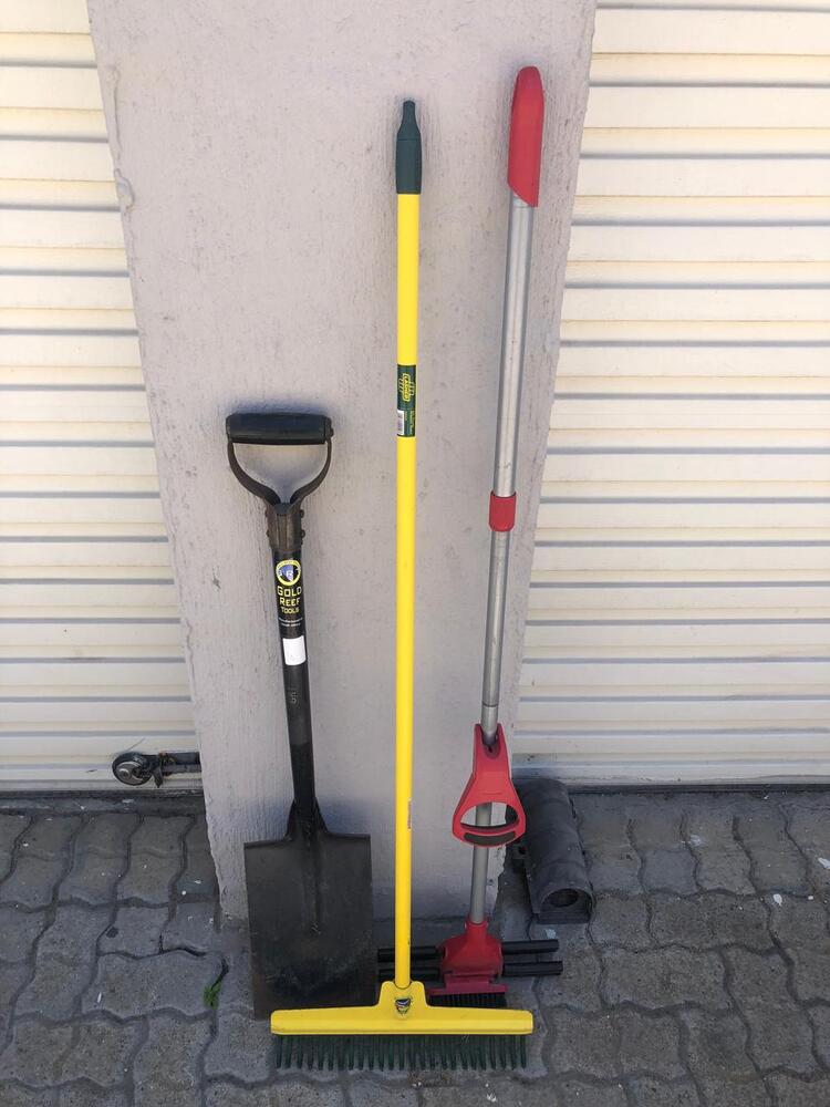 Burgundy  Storage Unit auction IB-6134