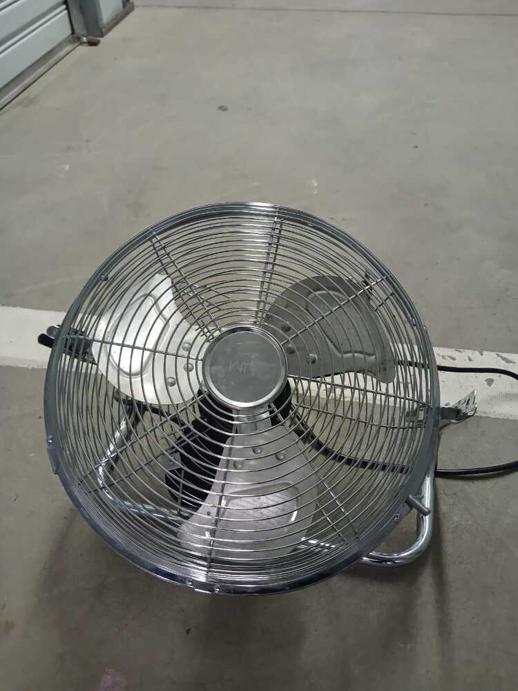 Century City Storage auction IB-8470 40